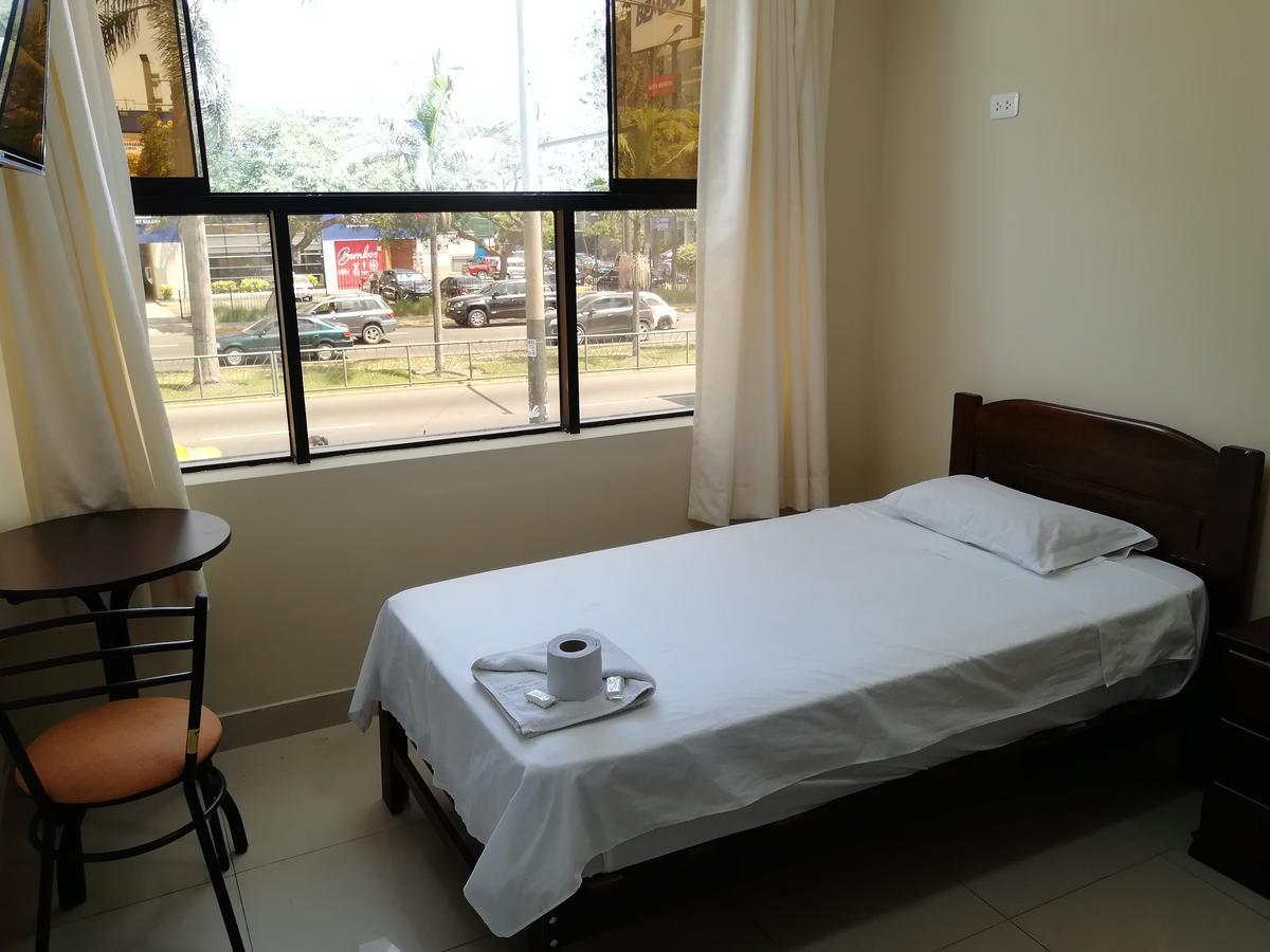 Maxy'S Inn Hotel & Suite Lima Exterior photo